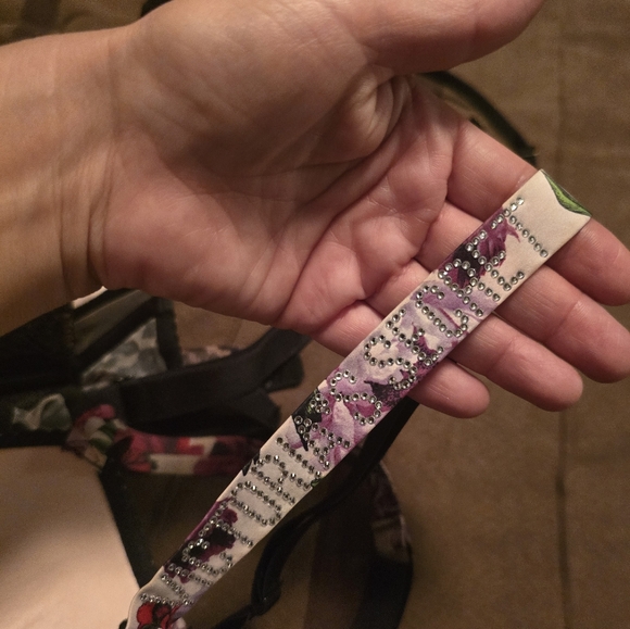 Victoria secret bras size 32D new - Picture 7 of 7